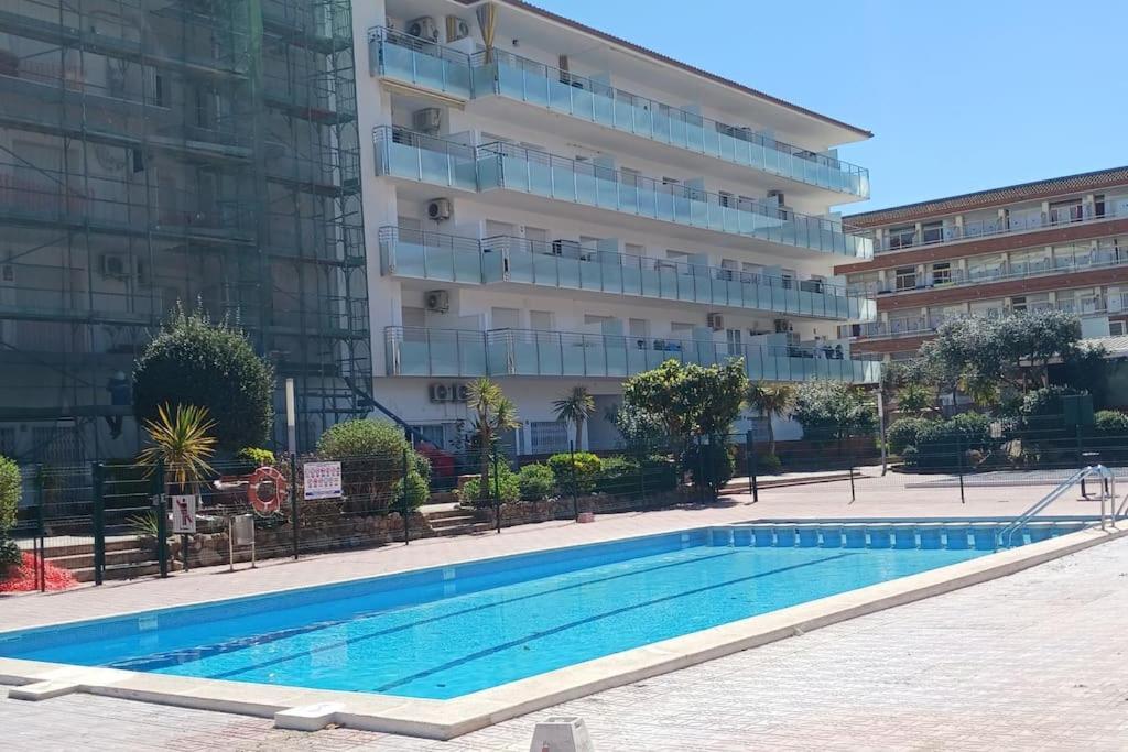 Alegre Apto Con Piscina, A 300M De La Playa. Blanes Ngoại thất bức ảnh